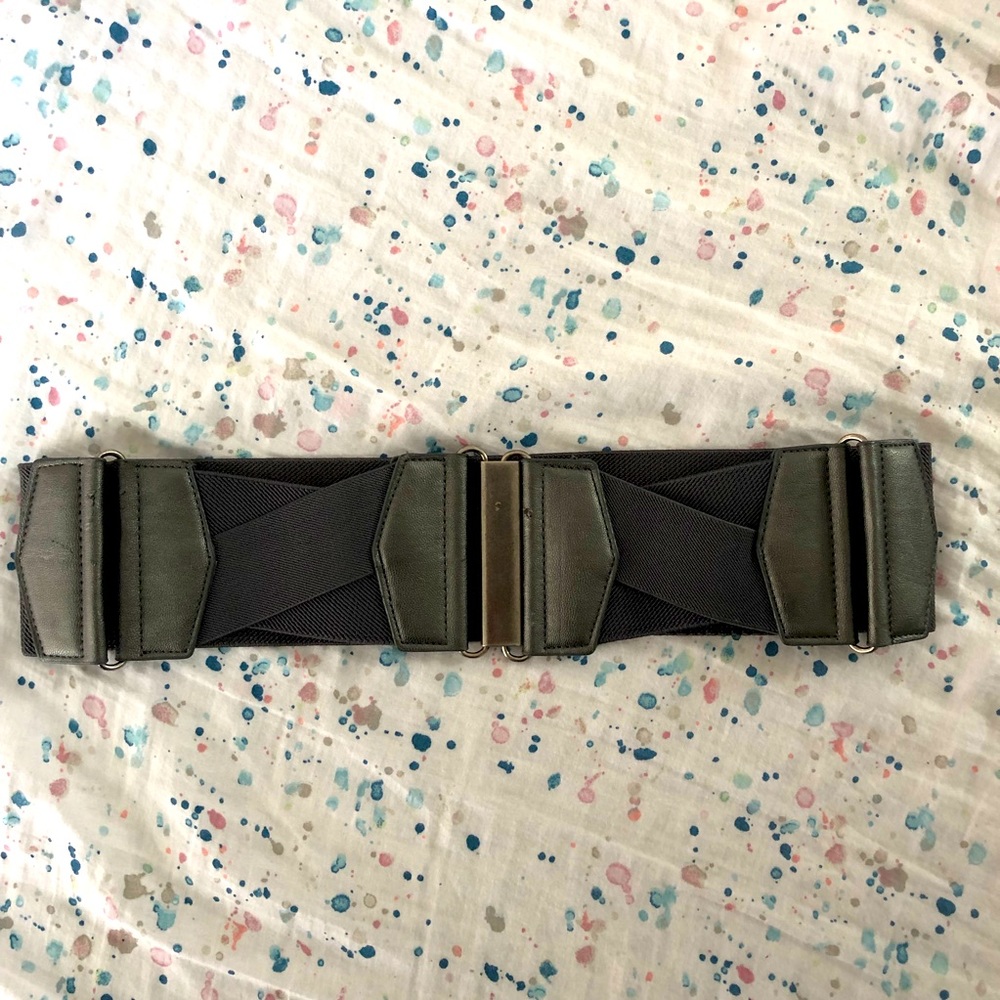 Urban Outfitters Silver/Gray elastic belt